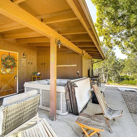 Peaceful Strawberry Cabin Fire Pit And Hot Tub Pine Exterior foto