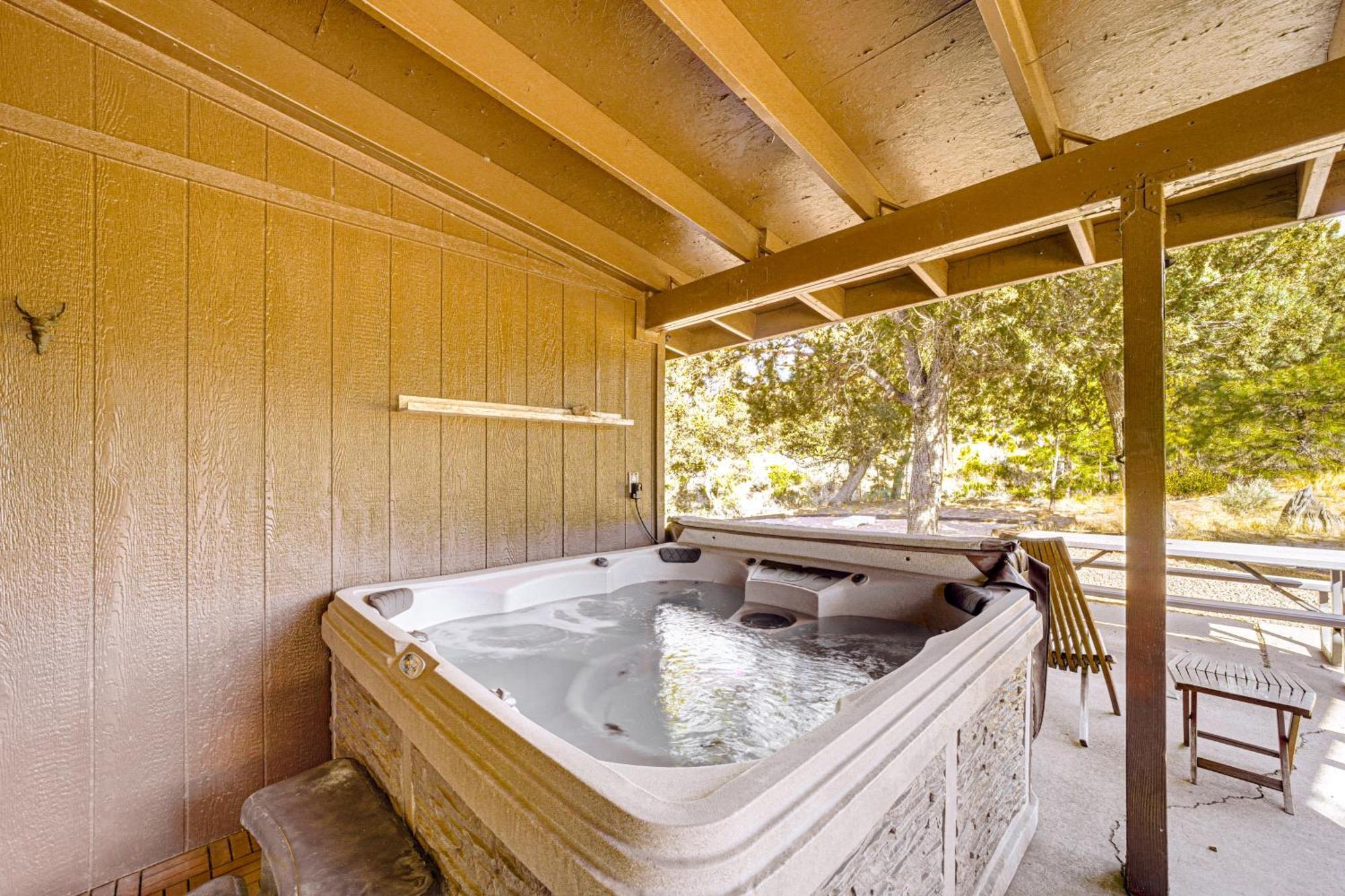 Peaceful Strawberry Cabin Fire Pit And Hot Tub Pine Exterior foto